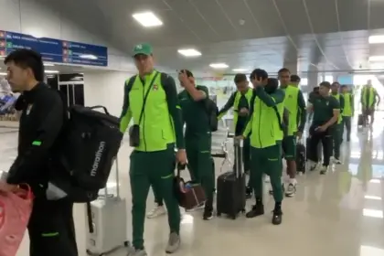 Tras 12 horas de retención “ilegal” en Venezuela, autorizan el vuelo de la selección boliviana