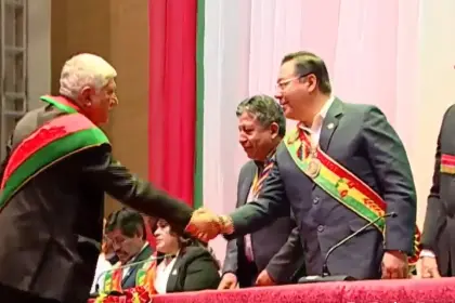 Arce, Quispe y Arias se unen para rendir homenaje a La Paz en la sesión de la Asamblea Departamental