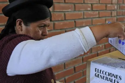 Tras la salida de Morena, quedan ocho partidos en carrera electoral
