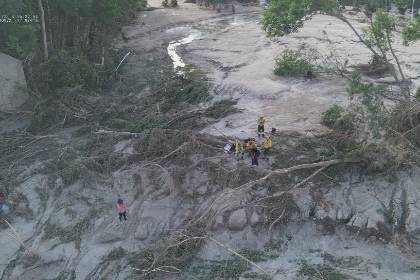 Gobierno confirma 20 muertos y 10 desaparecidos en Santa Cruz por las inundaciones tras las intensas lluvias