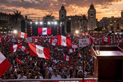Presidenciables de Perú cierran campañas con propuestas radicales contra el crimen
