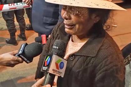 “Que me digan dónde está mi hijo, no está en ninguna lista”: una mamá desesperada llegó al cuartel de Viacha