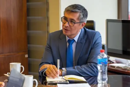 Ministro Espinoza: PGE está garantizado, pero se va a reformular porque el de Luis Arce profundizaba la crisis