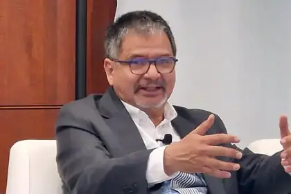 Para revertir las proyecciones negativas de la economía, urge impulsar la inversión privada, señala el analista Chávez