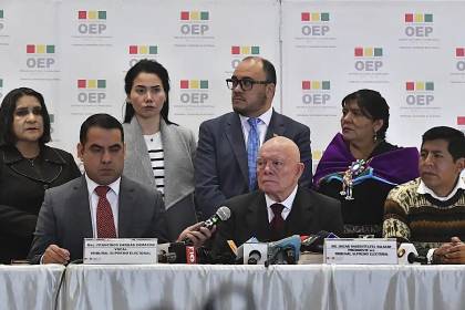Sala Plena avanza con los comicios subnacionales y envía presupuesto al Gobierno, y proyecto de ley al Legislativo