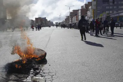 Ley ‘antibloqueos’: Diputado plantea 20 años de cárcel cuando se usen explosivos en protestas