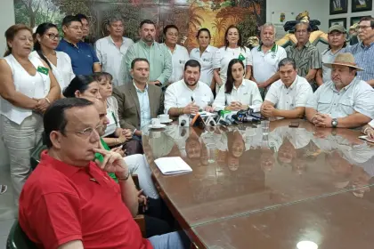 Cívicos piden incluir en agenda legislativa de este jueves el proyecto de ley para garantizar abastecimiento de combustible