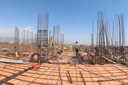 Constructores advierten una caída de hasta el 40% en las obras y la atribuyen a la subida de la cotización del dólar