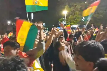 Lágrimas, abrazos y festejo total de la población tras el repechaje mundialista de Bolivia