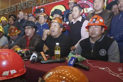 Gobierno convoca a la Central Obrera Boliviana para dialogar sobre el Decreto Supremo 5503