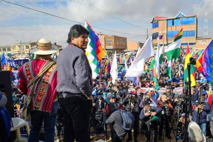 “Si hay un golpe en curso métalo preso”: Arcistas y opositores piden procesar a Morales, que se retiró de la marcha evista