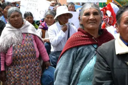 Juventud, pobreza y adultos mayores: Los olvidados en el discurso político de Tuto y Rodrigo, según analista