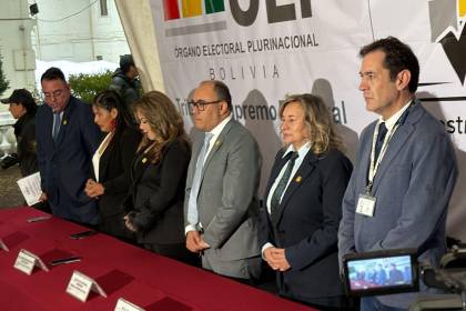 TSE inaugura la jornada de votación: “Se reafirma que Bolivia apuesta por la democracia”