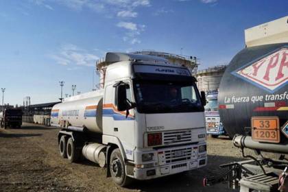 Fiscalía anuncia 14 órdenes de aprehensión contra choferes de cisternas implicados en el desvío de combustible