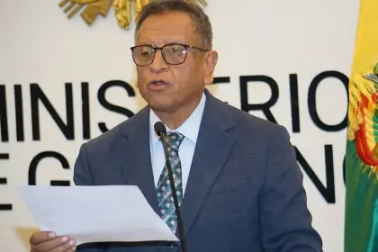 Interpelación: Con votos de Unidad, Libre y PDC, el ministro Oviedo se salva de la censura 