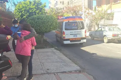 Hallan herida a una joven en el mismo edificio donde un hombre falleció con múltiples puñaladas