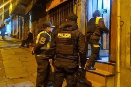 Delincuentes armados roban Bs 280.000 en una vivienda de El Alto
