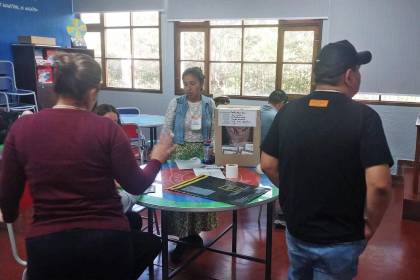 Empiezan a cerrar las mesas electorales en una jornada histórica para Bolivia