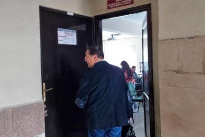 Arce responde a crítica: “¿Cómo puede enseñar Economía alguien que dejó en quiebra a Bolivia?”