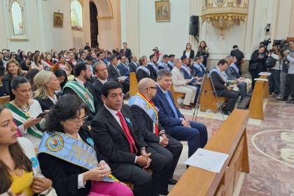 Autoridades nacionales y departamentales participan de actos por los 216 años del Grito Libertario en Cochabamba