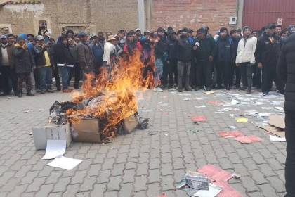 El Alto: Dos aprehendidos por la violenta intervención a la sede de los choferes urbanos