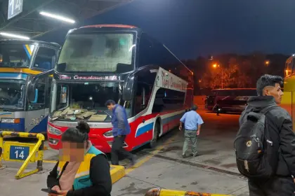 Transporte interdepartamental en Cochabamba reporta que solo el 5% de buses opera ante la falta de combustible