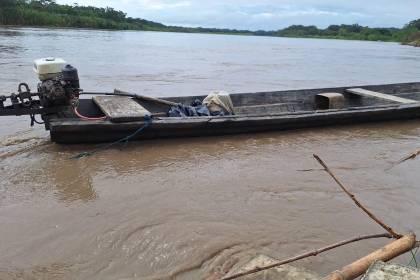 Dos adolescentes desaparecieron tras ser arrastrados por la corriente de un río en el trópico