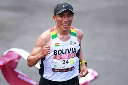 Garibay lleva a Bolivia al podio al ganar la media maratón de Río de Janeiro 