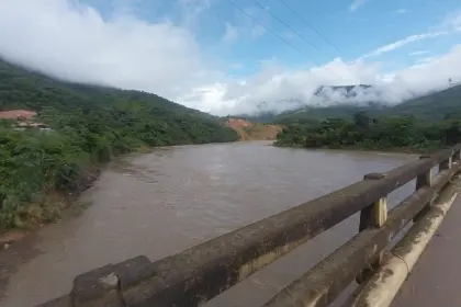 Senamhi emite alerta naranja por riesgo de desbordes de ríos en seis departamentos