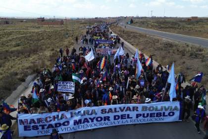 Tras anunciar su retirada, Evo ahora deja en manos de los marchistas si continúa o no en la movilización 