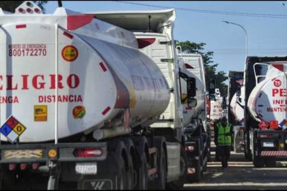 Hidrocarburos: 36 empresas tienen autorización para importar 29 millones de litros de combustible al mes