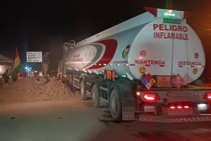 Santa Cruz: Dictan cuarto intermedio en el bloqueo instalado en San Julián