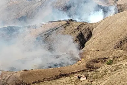 Falta de diésel es uno de los obstáculos en la respuesta a los incendios forestales en Tarija, señala gobernadora