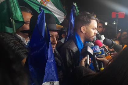 Eduardo Del Castillo y Milán Berna, de la Csutcb, son presentados como binomio del MAS 