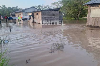 Desborde del río Ichilo causa inundaciones en varias zonas de Puerto Villarroel