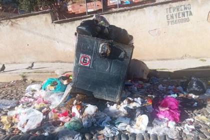 La Paz: La empresa de aseo dice que reanudó al 100% la limpieza, sin embargo, aún hay zonas con basura