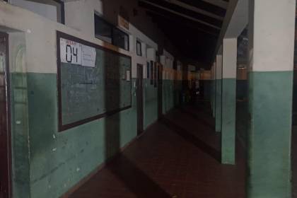 Denuncian que Alcaldía cruceña no paga hace 10 meses la factura de electricidad de una unidad educativa 