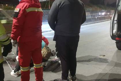 Una joven fue atropellada por un bus en la autopista La Paz - El Alto