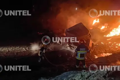 Una cisterna arde tras accidente de tránsito en la carretera nueva Cochabamba - Santa Cruz