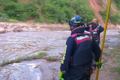 Hallan un cuerpo sin vida en el río Parapetí y presumen que es el niño desaparecido hace dos días