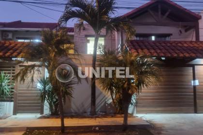 Investigan la muerte de tres personas que fueron halladas al interior de una casa de la zona norte de la capital cruceña