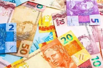 El dólar continúa al alza en Brasil y cierra a 6 reales por primera vez