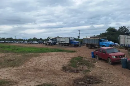En medio de bloqueos, fiscales del trópico se mantienen en el lugar pese a instrucción de repliegue