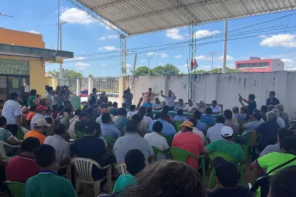 Transportistas de Fedectrans en Santa Cruz declaran paro indefinido en rechazo a la eliminación de la subvención