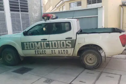 Identifican a la mujer hallada sin vida en la ruta a Laja: Había salido con su pareja a ch’allar su puesto de venta