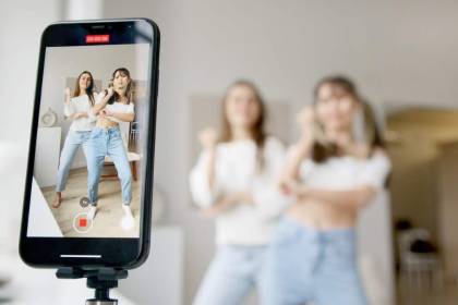 TikTok cumplirá con la prohibición de redes sociales a menores de 16 años en Australia 