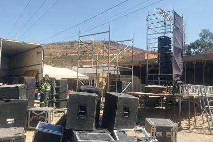 Adolescente de 16 años muere electrocutado al instalar equipos de sonido para una fiesta patronal en Cochabamba