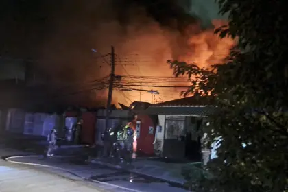 Tragedia en Santa Cruz: Una persona es hallada carbonizada tras incendio de una casa