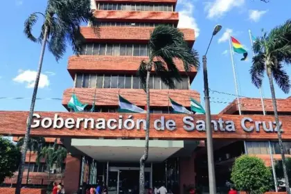 Gobernación cruceña propone redistribución gradual de recursos desde el 2027 hasta el 2031