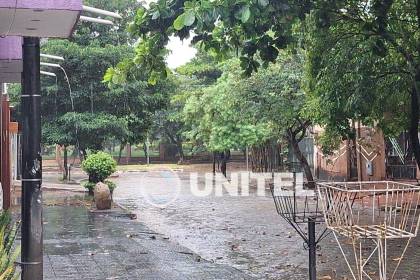 Llueve en la capital cruceña tras días de altas temperaturas ¿Hasta cuándo se darán las precipitaciones?